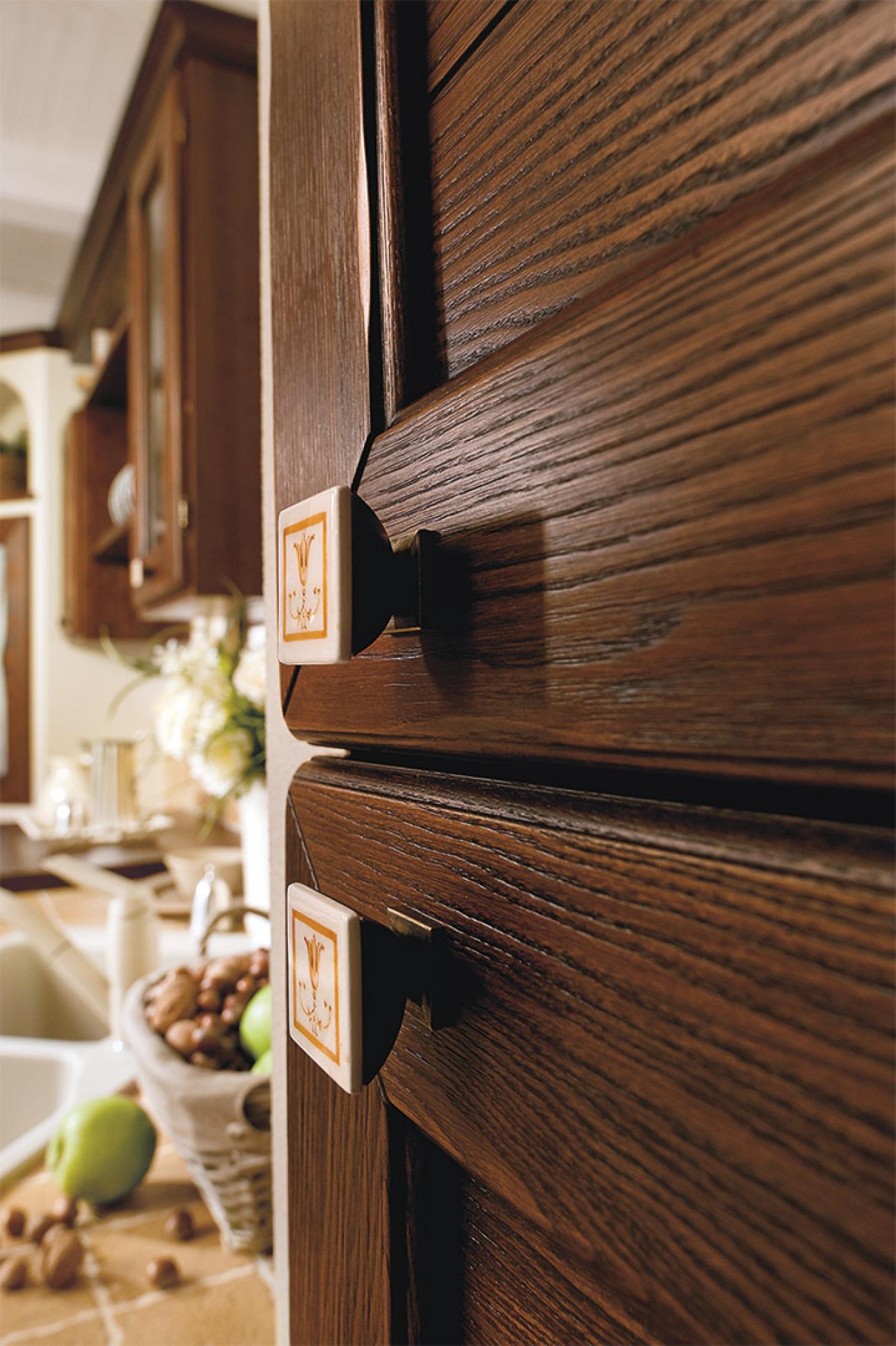 Cucine Borgo Antico - Luisa - Composizione Noce antico
